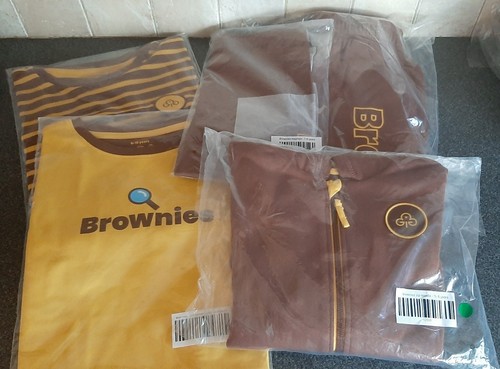Girlguiding brownie uniform - girlguiding,